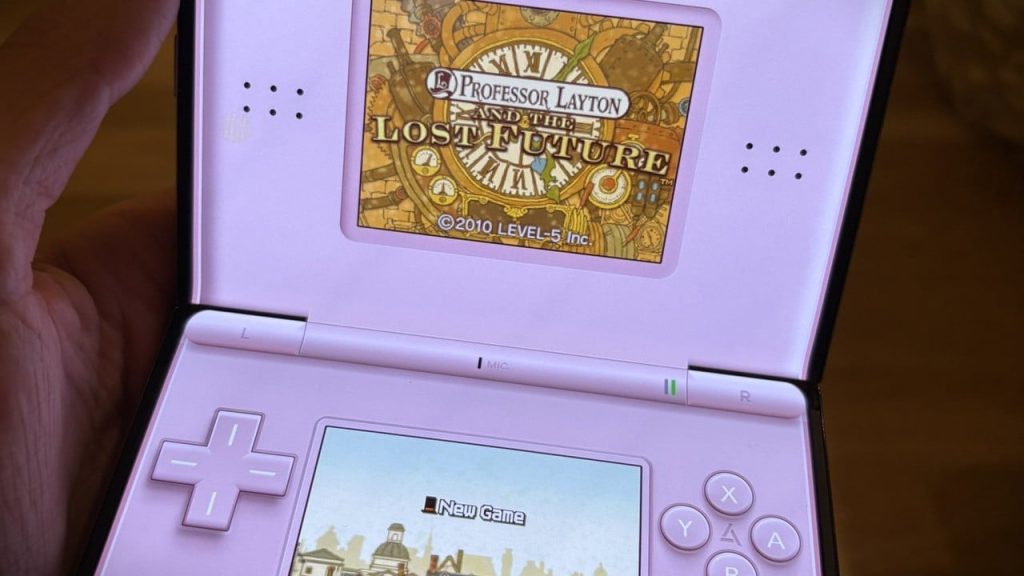 iPhone Duo Adapted for Nintendo DS Emulation